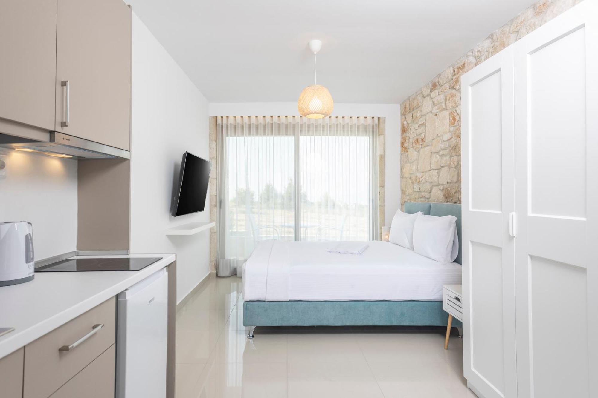Anna Mare Luxury Apartments 아피토스 객실 사진