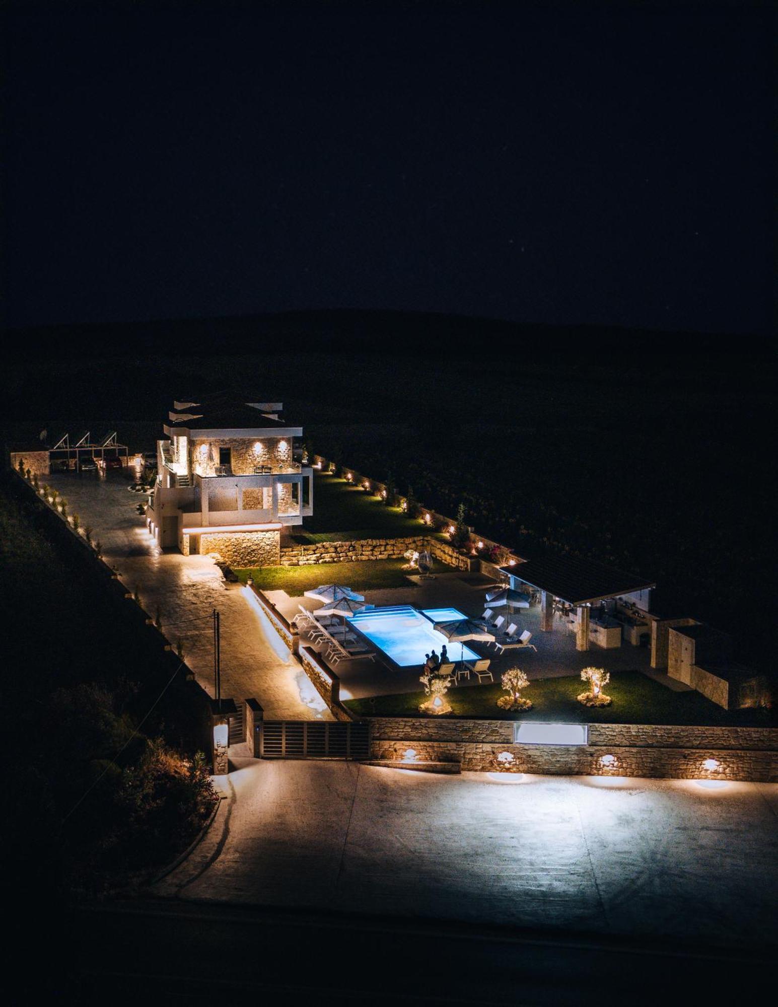 Anna Mare Luxury Apartments 아피토스 외부 사진